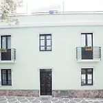 Apartman House *