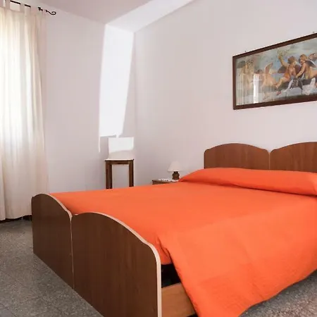 Apartament House *
